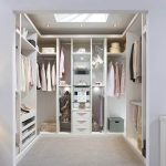 Dapatkan Banyak Manfaat dengan Walk In Closet